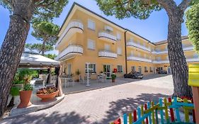 Hotel Romagna  3*