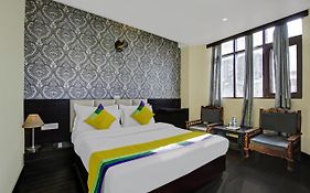 Hotel Crystal Palace Shimla 3*