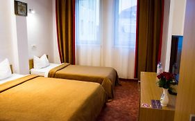 Hotel Riga Arad 2*