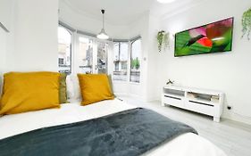 Luxurious Terrace 2 Bedrooms In Relaxing Covent Garden Apartment