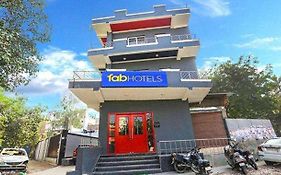 Hotel Yellow Chilli Delhi 4*