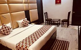 Hotel City Lite Delhi 4*
