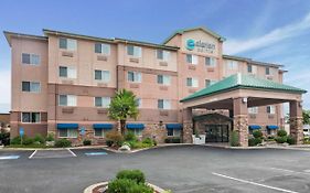 Holiday Inn Express Medford Oregon 3*