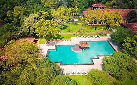 Amaya Lake Dambulla Hotel Sigiriya 5* Sri Lanka