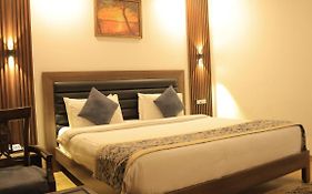 Abode Hotel Amritsar 3*