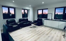 New One Bedroom Luxury Apartment In Solihull