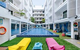 Dash Hotel Bali 4*