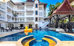 Villa Atchara Phuket 4*