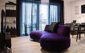 Lio Suite Deluxe Apartment Kuche Terrasse Parken Netflix