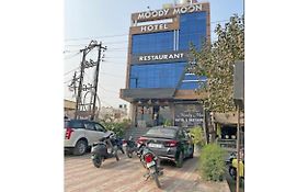 Hotel Moody Moon, Bareilly