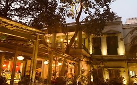 Fairlawn Hotel Kolkata 4*