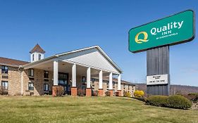 Quality Inn Enola Harrisburg 2*