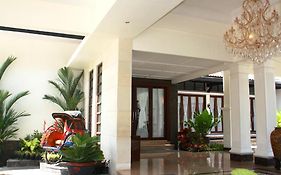 Colonial Hotel Makassar  3* Indonesia