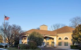 Days Inn And Suites Cherry Hill