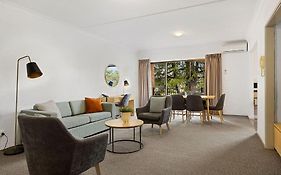 Oxley Court Serviced Apartments Canberra 4*