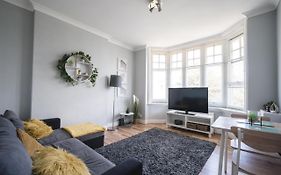 Luxury Apartment In Bournemouth