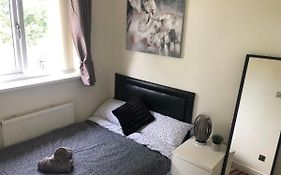 Cozy Small Double Room In Quiet Cul-De-Sac