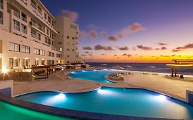 Cyan Cancun Hotel & Spa 4*
