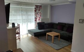 3 Bed House In Walsall, Perfect For Contractors & Leisure & Free Parking