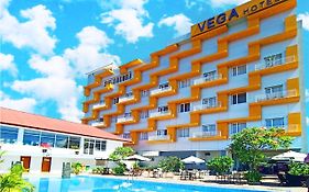 Vega Prime Hotel & Convention  4*