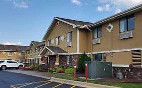 Super 8 By Wyndham Sterling Heights/Detroit Area