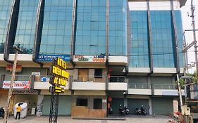 Hotel Green Park Anand 3*