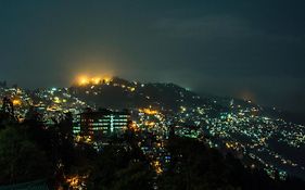 Hotel Three V Darjeeling (west Bengal)  India