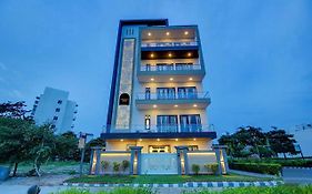 Hotel Elite Oak Gurgaon 4* India