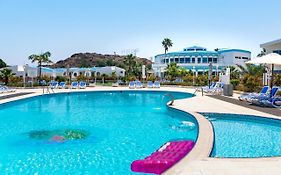 Holiday Beach Resort