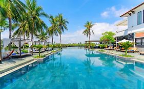 Hoi An Beach Resort  4* Vietnam