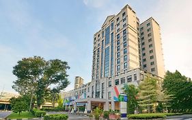 Quality Marlow Hotel Singapore 4*
