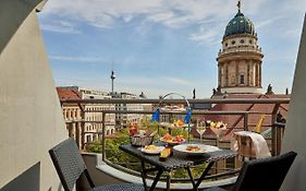 Hotel Luc Berlin 5*