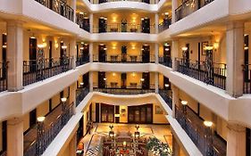 Itc Windsor Hotel In Bangalore 5*