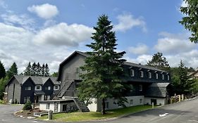 Auberge Manitonga Hostel Mont-tremblant Canada