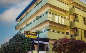 Hotel Boston  3*