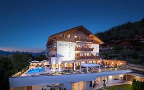 Hotel Tyrol  3*