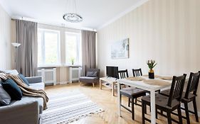 Golden Apartments Warsaw- 3 Separate Rooms Sleep 7 - Best Location&Nowy Swiat