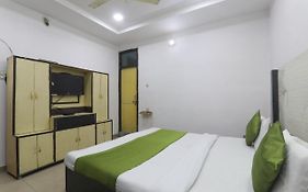 Hotel Dayal Charbagh Lucknow 3*