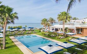 Gecko Hotel & Beach Club, A Small Luxury Hotel Of The World  4*