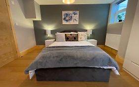West Midlands-2 Double Bed Room Apartment