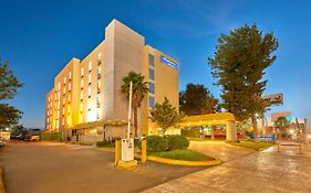 Hotel City Express Saltillo Norte 4*