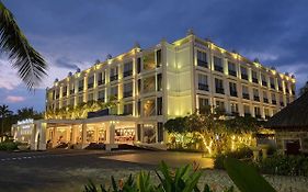Cham Oasis Resort Condotel  5*