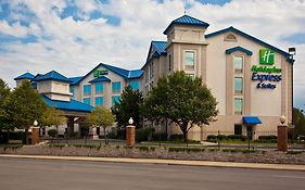 Holiday Inn Express Chicago Midway Airport 2*