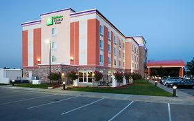 Holiday Inn Express Tulsa South Bixby 2*