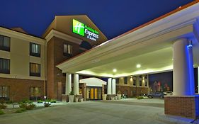 Holiday Inn Express & Suites Springfield 2*