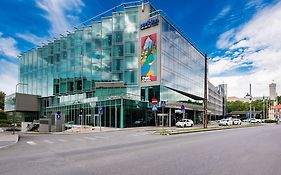 Park Inn By Radisson Meriton Conference & Spa Hotel Tallinn  4* Эстония