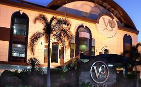 Hotel Veni Vidi Vici Surabaya 3*