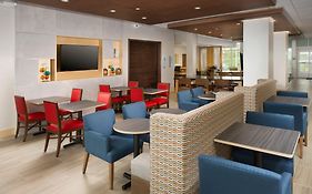 Holiday Inn Express & Suites By Ihg Altoona, An Ihg Hotel  United States