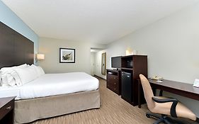 Holiday Inn Express & Suites Tampa/rocky Point Island