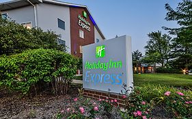 Holiday Inn Express Chicago Nw Vernon Hills 2*